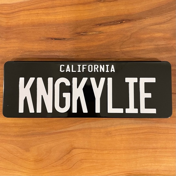 KING KYLIE Eyeshadow Palette Limited Edition Anniversary Collection - 10 Shades - Picture 10 of 16